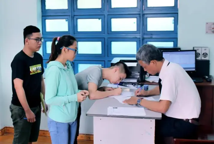 Thi Lấy Bằng Lái Xe Ô Tô Tháng 2