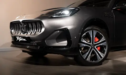 Volkswagen Golf 2025 Ra Mắt Tại Việt Nam: Tương Lai Xanh Từ Di Sản Đức