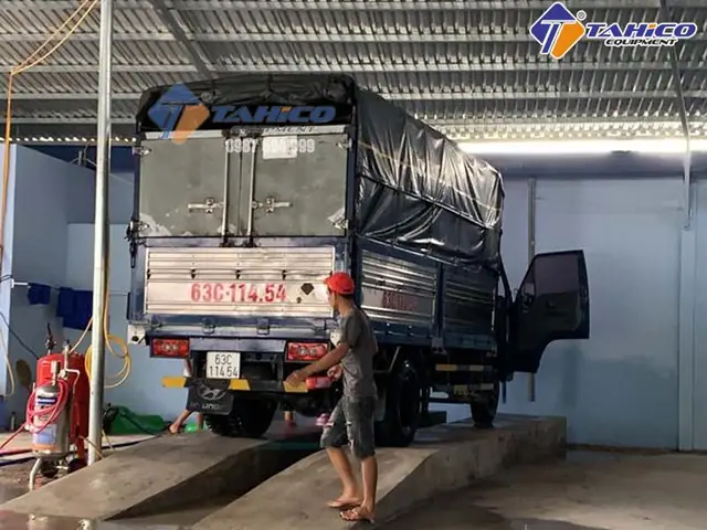 Hiểu Rõ Nhu Cầu Và Loại Hình Rửa Xe Tải