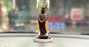 Lưu Ý Đặc Biệt Khi Đặt Tượng Phật Quan Âm Bồ Tát Trên Xe Ô Tô
