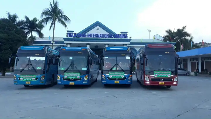 Tổng Quan Về Xe Universe 45 Chỗ