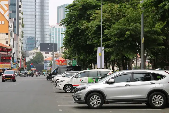 Tp.hcm Triển Khai Loạt Giải Pháp Để Thu Phí Đỗ Xe Ô Tô Dưới Lòng Đường