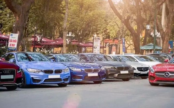 Phó Thủ Tướng Yêu Cầu Xác Minh Thông Tin 'bất Thường Đường Dây Nhập Siêu Xe Biếu Tặng'