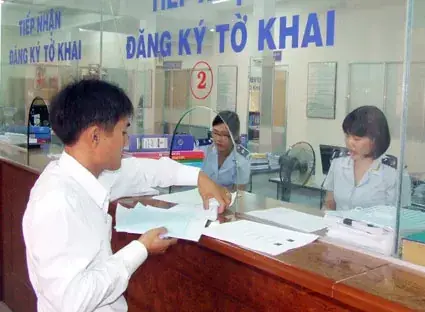 Làm Thủ Tục Hải Quan Cho Hàng Hóa Xuất Nhập Khẩu