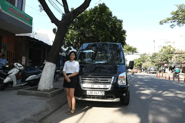 Thuê Xe Sang Dcar Limousine 10 Chỗ Ở Tại Đà Nẵng