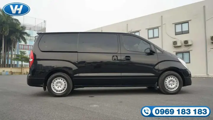 Giới Thiệu Về Mẫu Xe 9 Chỗ Hyundai Starex Mà Vân Hải Đang Cho Thuê Tại Hà Nội