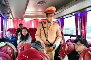 Nguoi Vi Pham Nong Do Con 'het Cua' Giau Giem Noi Cong Tac Hinh Anh