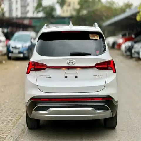 Thuê Xe Ô Tô Tự Lái Quận 7 – Trải Nghiệm Tiện Ích, Thoải Mái Và Tiết Kiệm