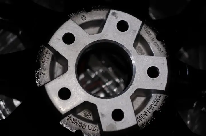 Hướng Dẫn Các Đọc Các Kí Hiệu Đóng Trên Vành Ô Tô