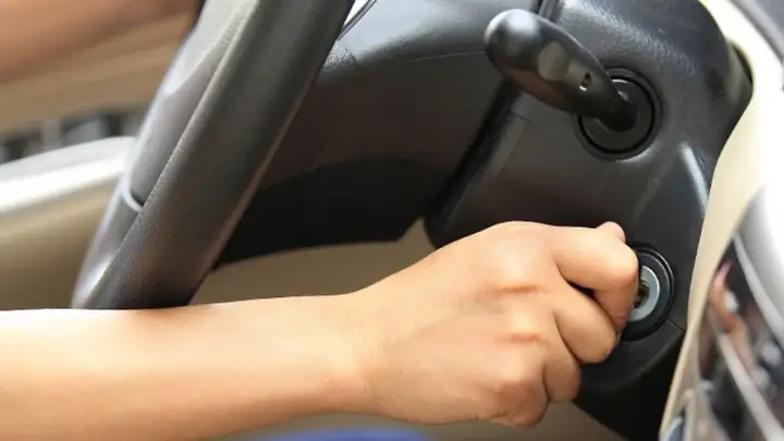 Cách Nổ Máy Xe Ô Tô Số Sàn