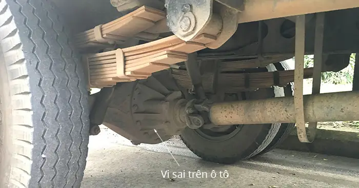 Tiếng Ù Ù Dưới Gầm Phía Sau