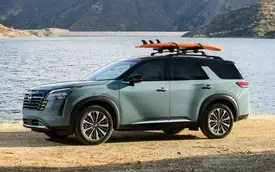 Toyota Hilux 2026 Nhận Cọc Tại Việt Nam: Đại Lý Báo 3 Phiên Bản, Giá Sẽ Đắt Hơn, Về Trước Tết Cạnh Tranh Ranger