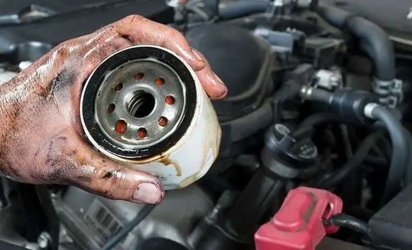 Lưu Ý Quan Trọng Khi Tự Thay Nhớt Hoặc Giám Sát Quá Trình Thay Nhớt cho Sprinter