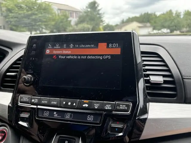 Kiểm Tra Hệ Thống Điện Và Đèn Nội Thất