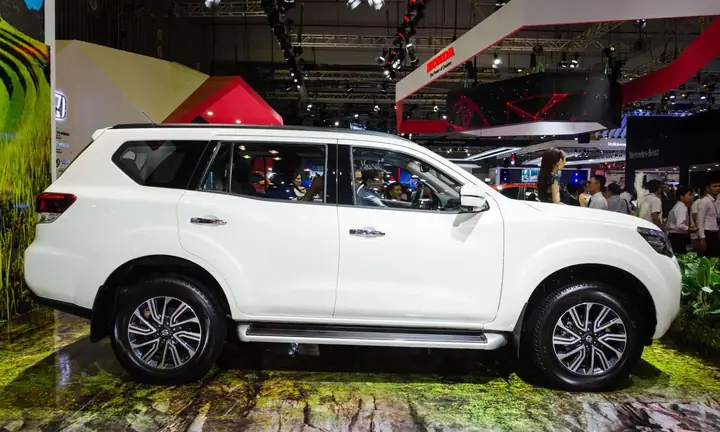 Giá Xe Nissan Terra Từ 899.000.000 – 1.098.000.000 Vnđ