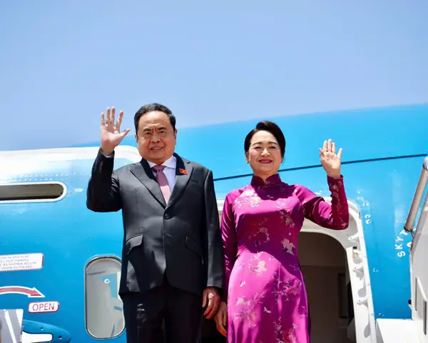 Chủ Tịch Quốc Hội Trần Thanh Mẫn C&ugrave;ng Phu Nh&acirc;n Nguyễn Thị Thanh Nga V&agrave; Đo&agrave;n Đại Biểu Cấp Cao Việt Nam Bắt Đầu Chuyến Thăm Ch&iacute;nh Thức Cộng H&ograve;a Senegal.