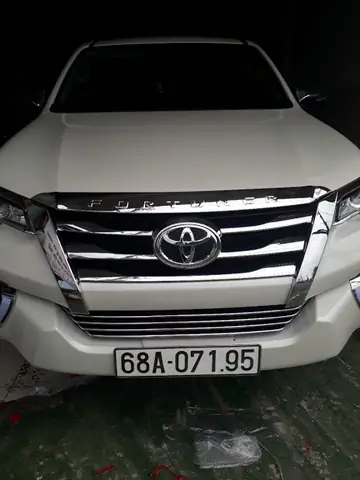 Ốp Dán Trang Trí Xe Ô Tô Tại Cần Thơ