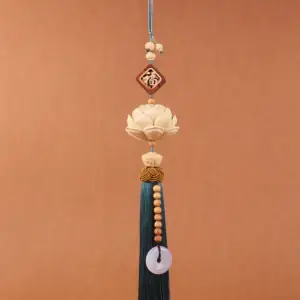 Khánh Treo Xe Ô Tô Hình Hoa Sen Dây Xanh Mang Lại Bình An, May Mắn