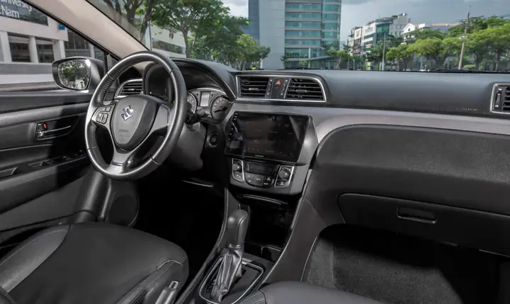 Bọc Vô Lăng Cho Xe Suzuki Ciaz, Liệu Có Đáng Mua?