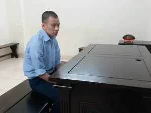 Trộm Xe Ô Tô Ngăn Chiến Tranh Thế Giới: Phân Tích Kịch Bản