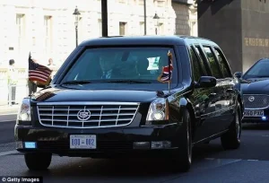 1siêu Xe Sẽ Chở Obama Ở Việt Nam Được Trang Bị Thế