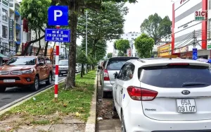 Đậu Xe Tràn Lan Dưới Lòng Đường Khu Trung Tâm Cần Thơ - Ảnh 3.