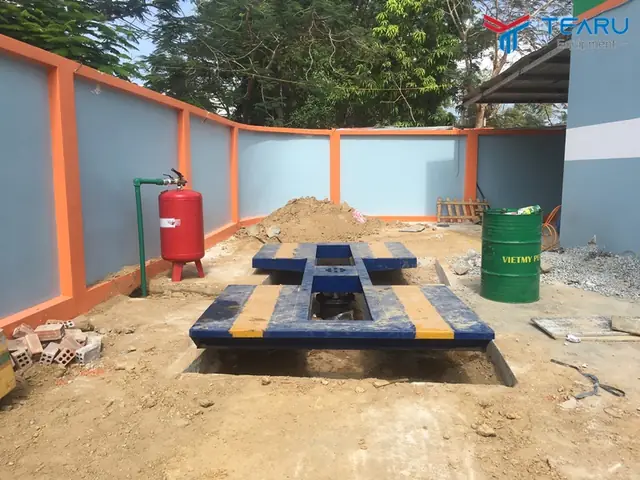 Bàn Nâng Âm Nền