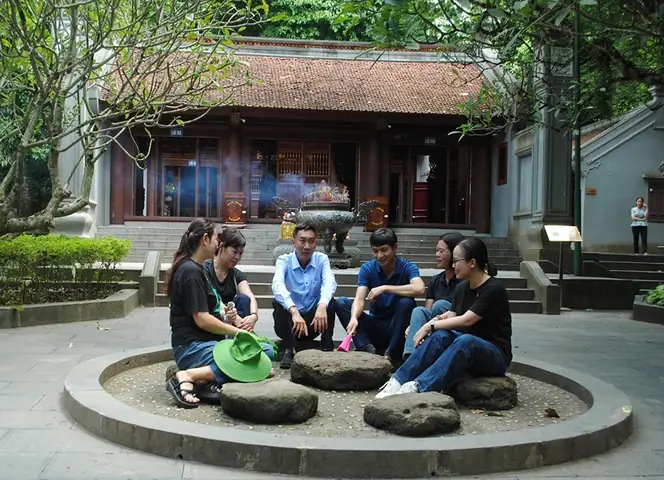 Tự Đi Du Lịch Đền Hùng Đỗ Xe Ô Tô