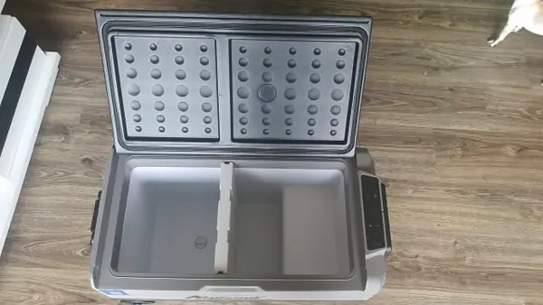 Tủ Lạnh Lắp Trên Xe Ô Tô 50 Lít