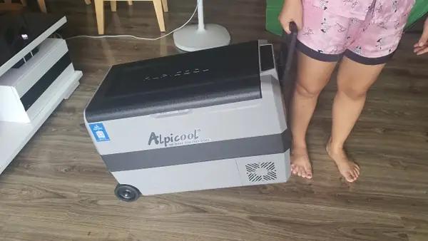 Tủ Lạnh Lắp Trên Xe Ô Tô 50 Lít