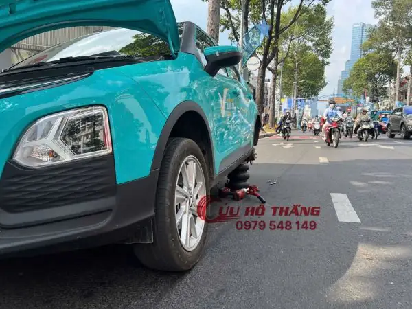 Vá Xe Ô Tô Quận 2 Tận Nơi, Tận Chỗ, Tận Nhà Nhanh Chóng.