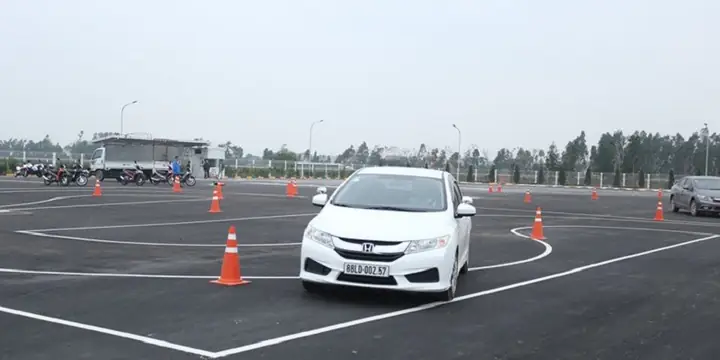 Một Số Lưu Ý Khi Lái Xe Mà Bạn Cần Nhớ Một Số Lưu Ý Khi Lái Xe Mà Bạn Cần Nhớ