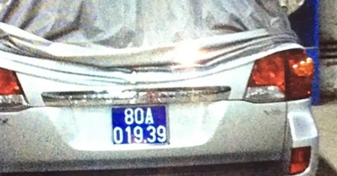 Hàng Loạt Xe Hơi Biển Số Khủng Ở Huế.