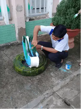 Vỏ Xe Ô Tô Cũ Làm Vườn Trồng Hoa