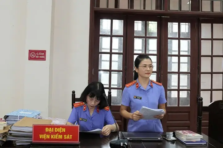 Vụ Án Tại Thái Nguyên Xe Ô Tô Đi Tù