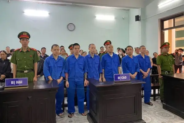 To Chuc Su Dung, Mua Ban Ma Tuy Trong Quan Bar, Nhom Bi Cao Lanh An Tu Hinh Anh