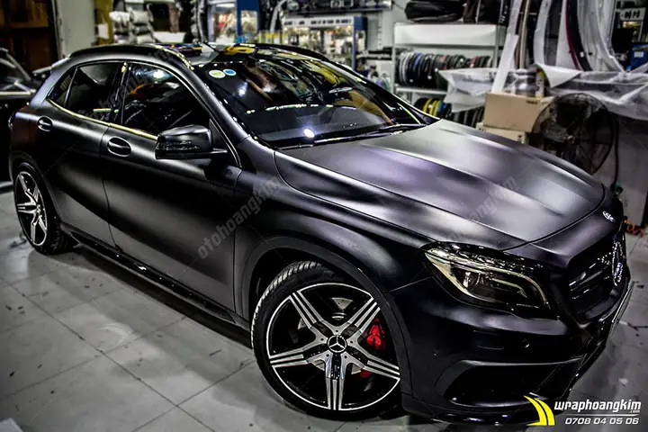 Dán Đổi Màu Đen Mờ Mercedes Gla45