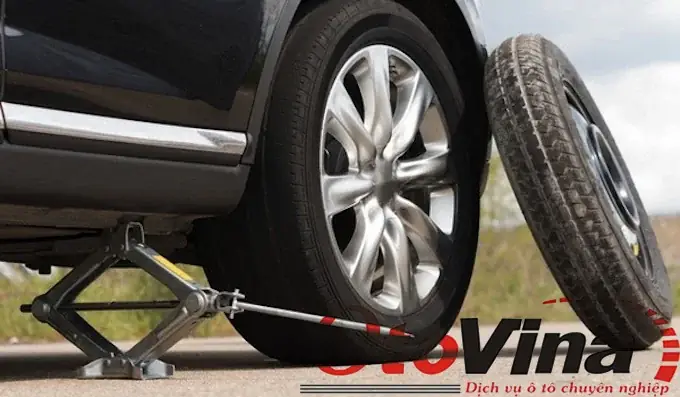 Tại Sao Nên Chọn Dịch Vụ Cứu Hộ Lốp Xe Ô Tô Hà Nội Của Otovina.vn?
