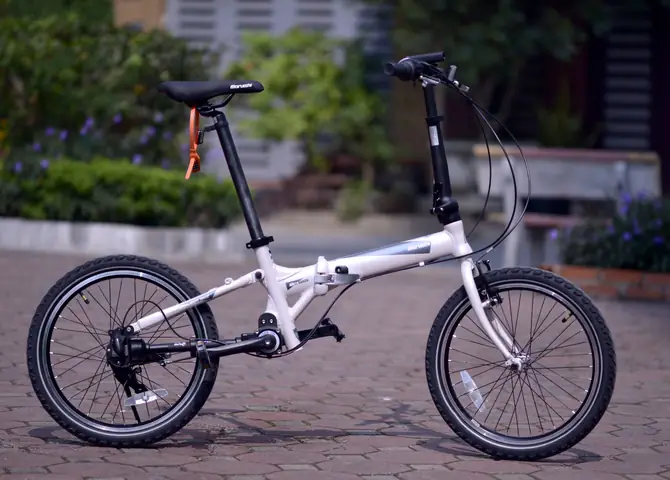 Xe Đạp Giống Ô Tô