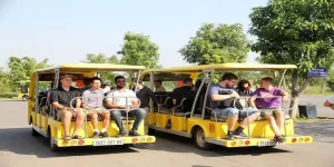 Phương Tiện Di Chuyển Tại Chùa Bái Đính