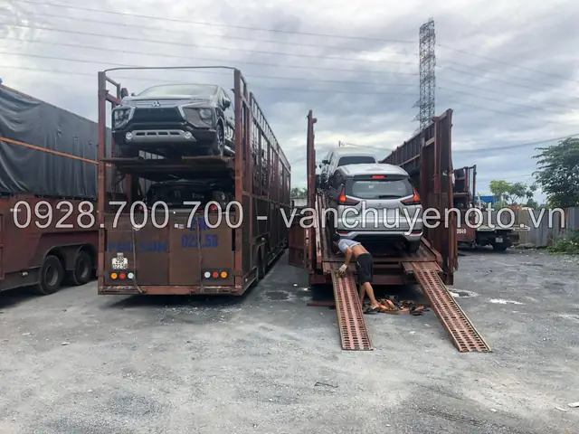 Báo Giá Vận Chuyển Ô Tô Bằng Xe Lồng Chuyên Dụng