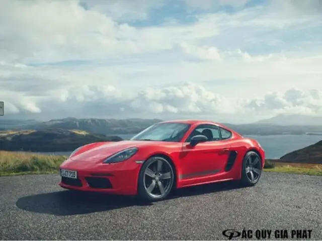 10 Porsche 718 Cayman