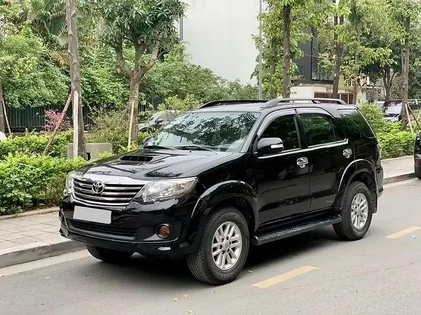 Lựa Chọn Xe Ô Tô 7 Chỗ Toyota Cũ Nào Đáng Mua Nhất?