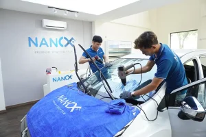 Phim Cách Nhiệt Ô Tô Dán Bên Trong Hay Bên Ngoài Xe?