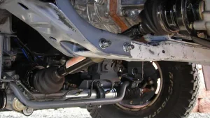 Ô Tô Bị Rung Lắc Do Trục Xe