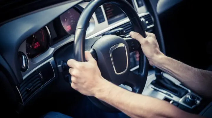 Xe Ô Tô Bị Rung Giật: 5 Nguyên Nhân Thường Gặp Và Cách Khắc Phục