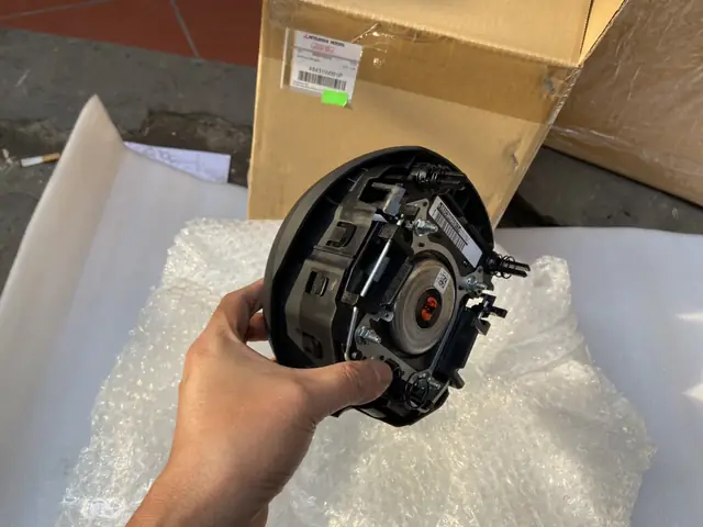 Một Số Lưu Ý Phân Biệt Loại Hàng Xịn, Rẻ Khi Chọn Mua Túi Khí Vô Lăng Xe Mitsubishi Xpander 2022-2025