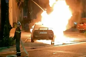 Xe Ô Tô Bốc Cháy Giữa Phố Tại Hà Nội: Cách Phòng Tránh Và Xử Lý Khẩn Cấp