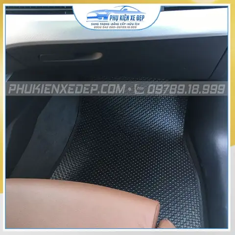 Lợi Ích Của Việc Lắp Thảm Lót Sàn Ô Tô Audi A4