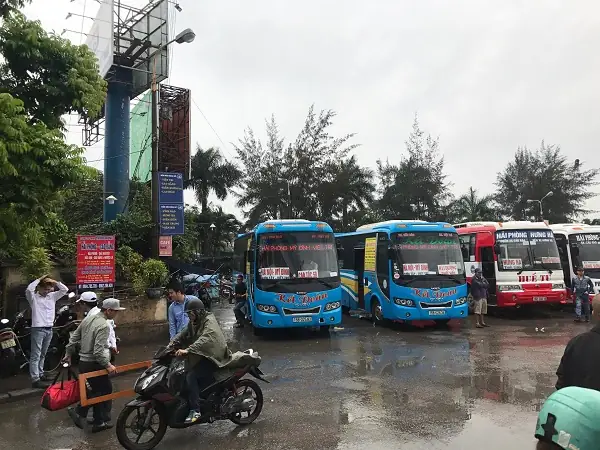 Ai "bảo Kê" Cho Nhà Xe Kết Đoàn Ngang Nhiên Chạy Tuyến Cầu Rào – Mỹ Đình?